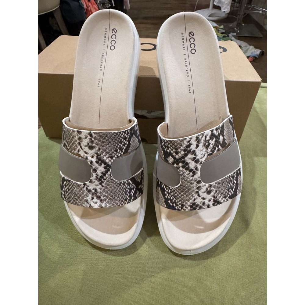 ECCO Flowt women's leather slides featuring a snakeskin pattern Size 40 9-9.5 - Picture 2 of 9